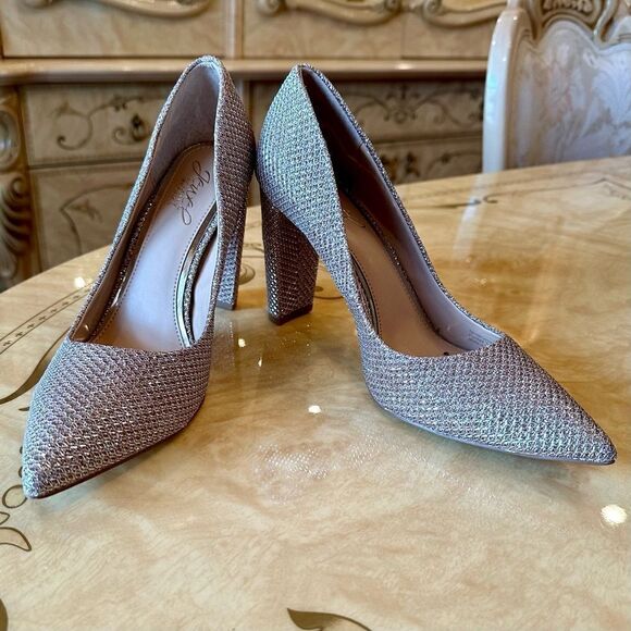 Badgley Mischka rose gold beige heels - Picture 3 of 16